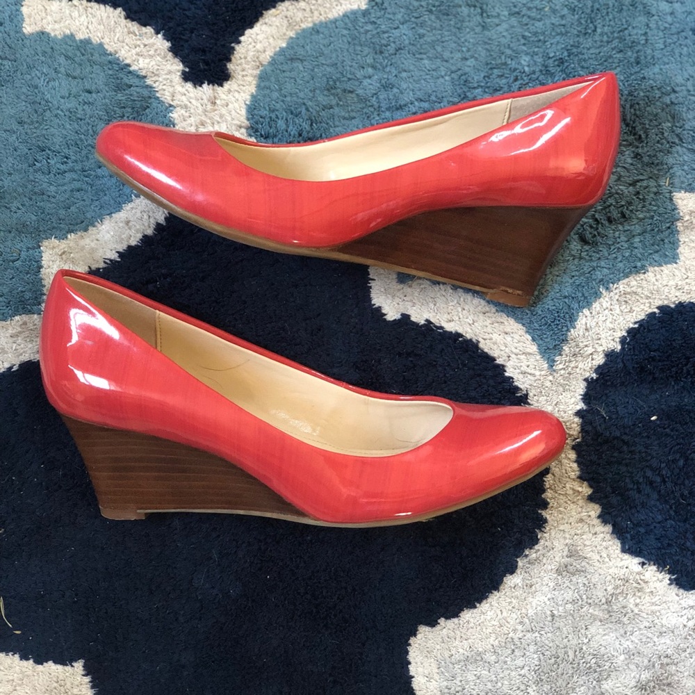Wedge heels